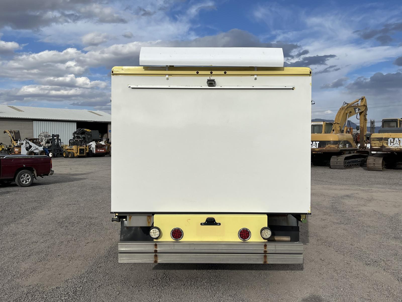 CAMIONETA CON CAJA REFRIJERADA COLD CAR